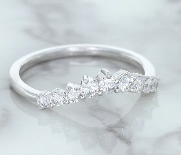 0.45ctw Diamond Curved Band in 18K White Gold