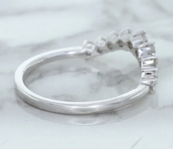 0.45ctw Diamond Curved Band in 18K White Gold