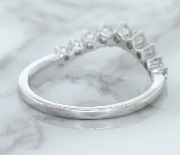 0.45ctw Diamond Curved Band in 18K White Gold
