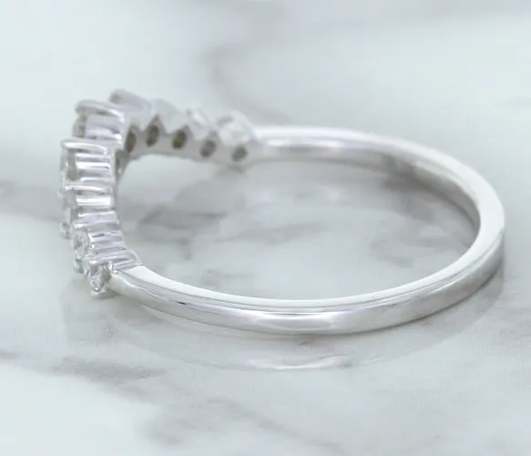 0.45ctw Diamond Curved Band in 18K White Gold