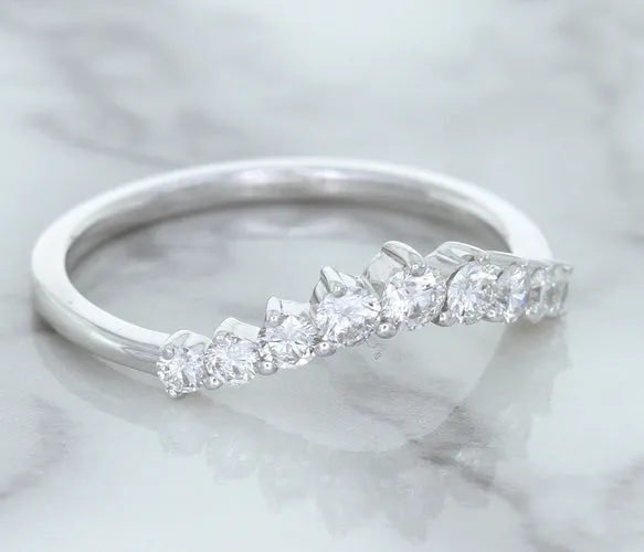 0.45ctw Diamond Curved Band in 18K White Gold