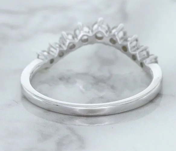 0.45ctw Diamond Curved Band in 18K White Gold