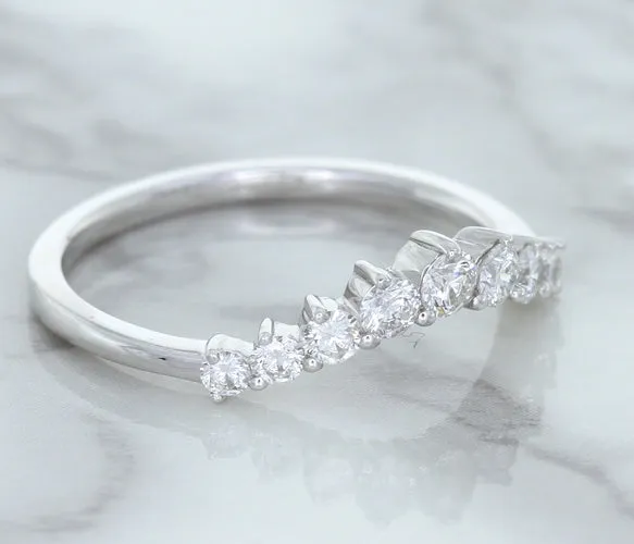 0.45ctw Diamond Curved Band in 18K White Gold