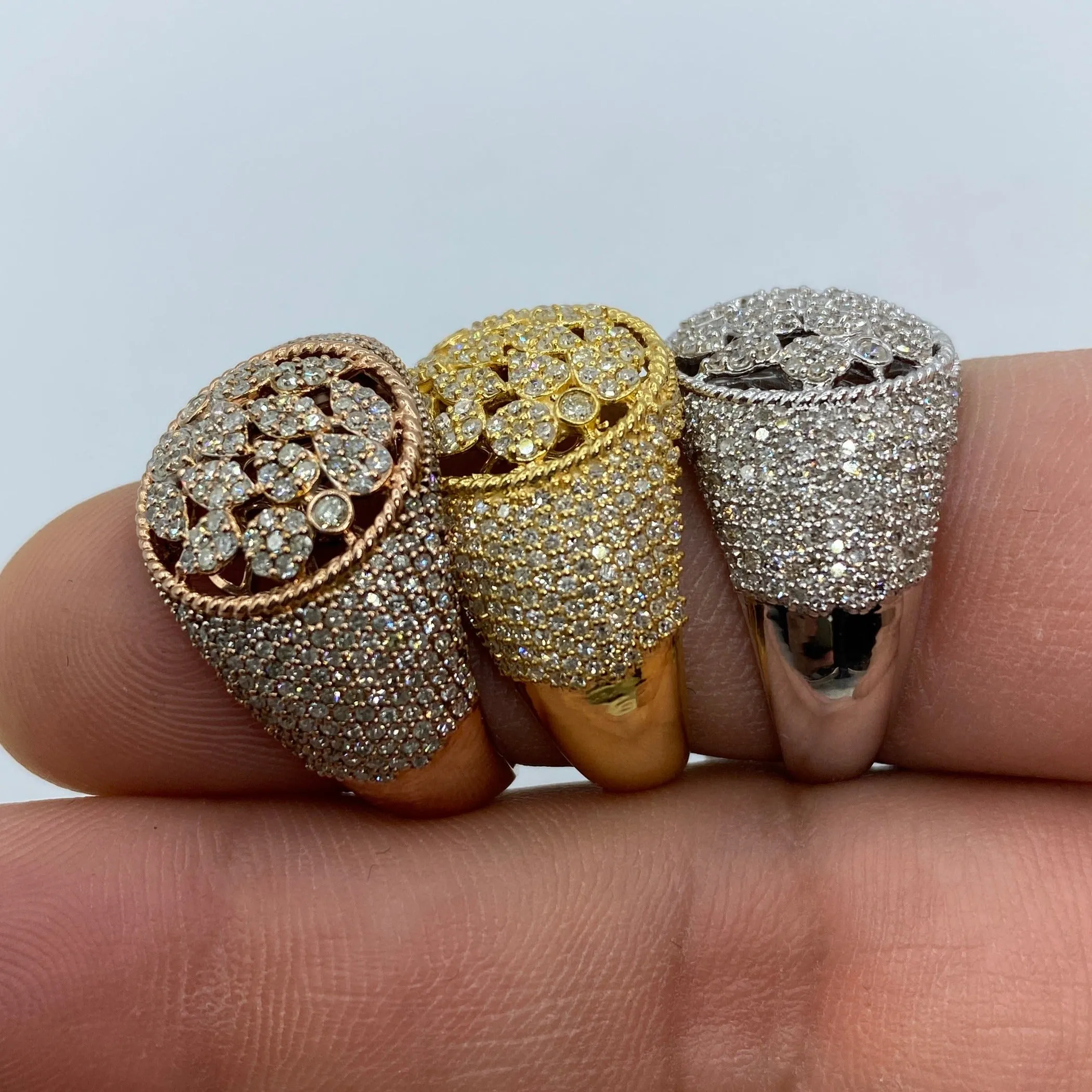 10K Floral Round Diamond Ring