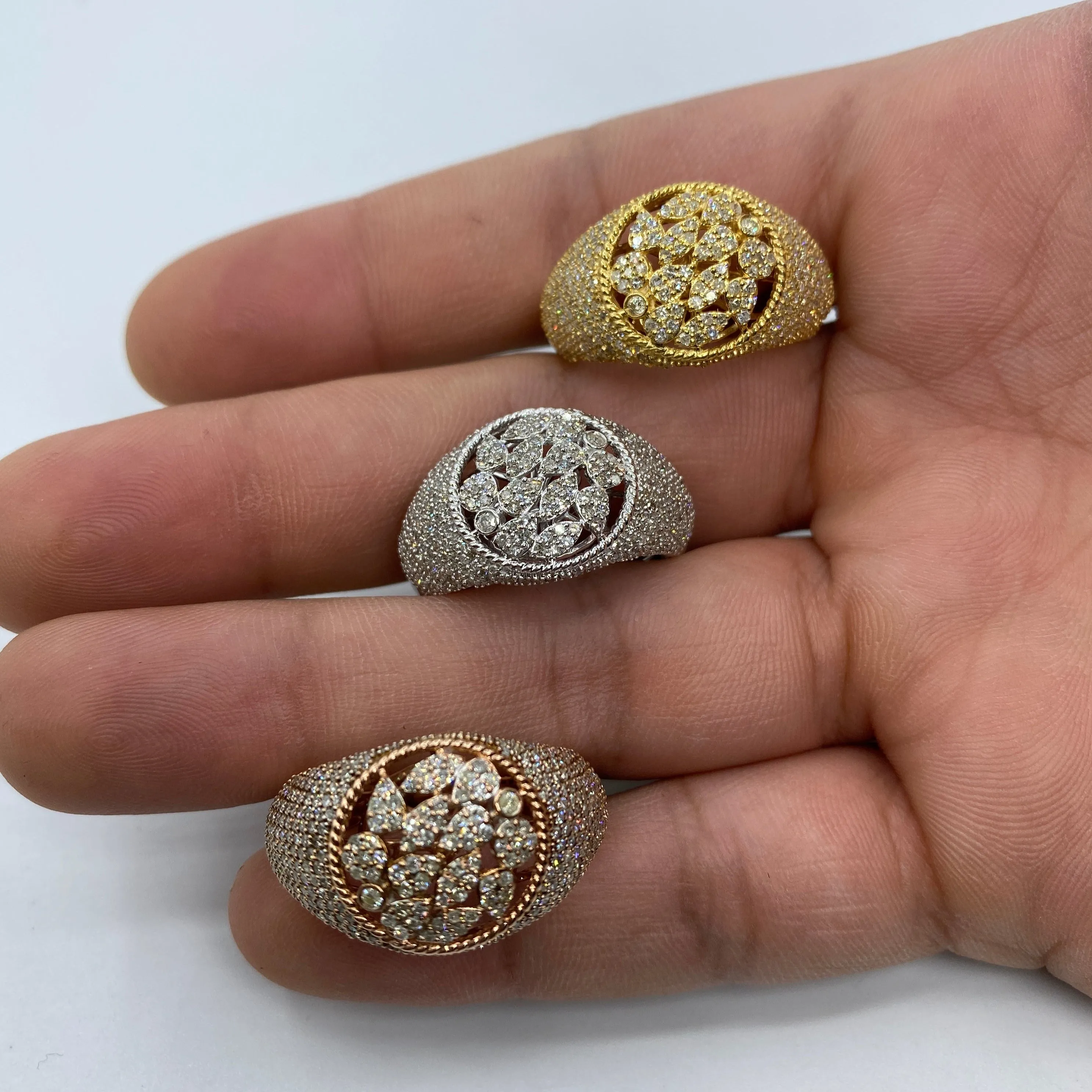10K Floral Round Diamond Ring
