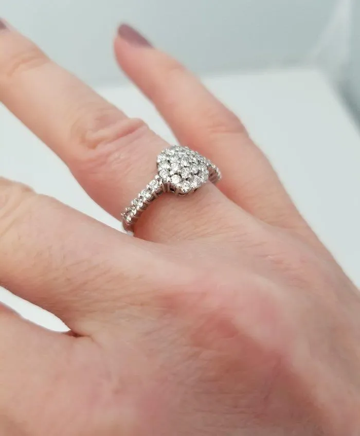 14k White Gold .82ct Round Diamond Cluster Flower Ring