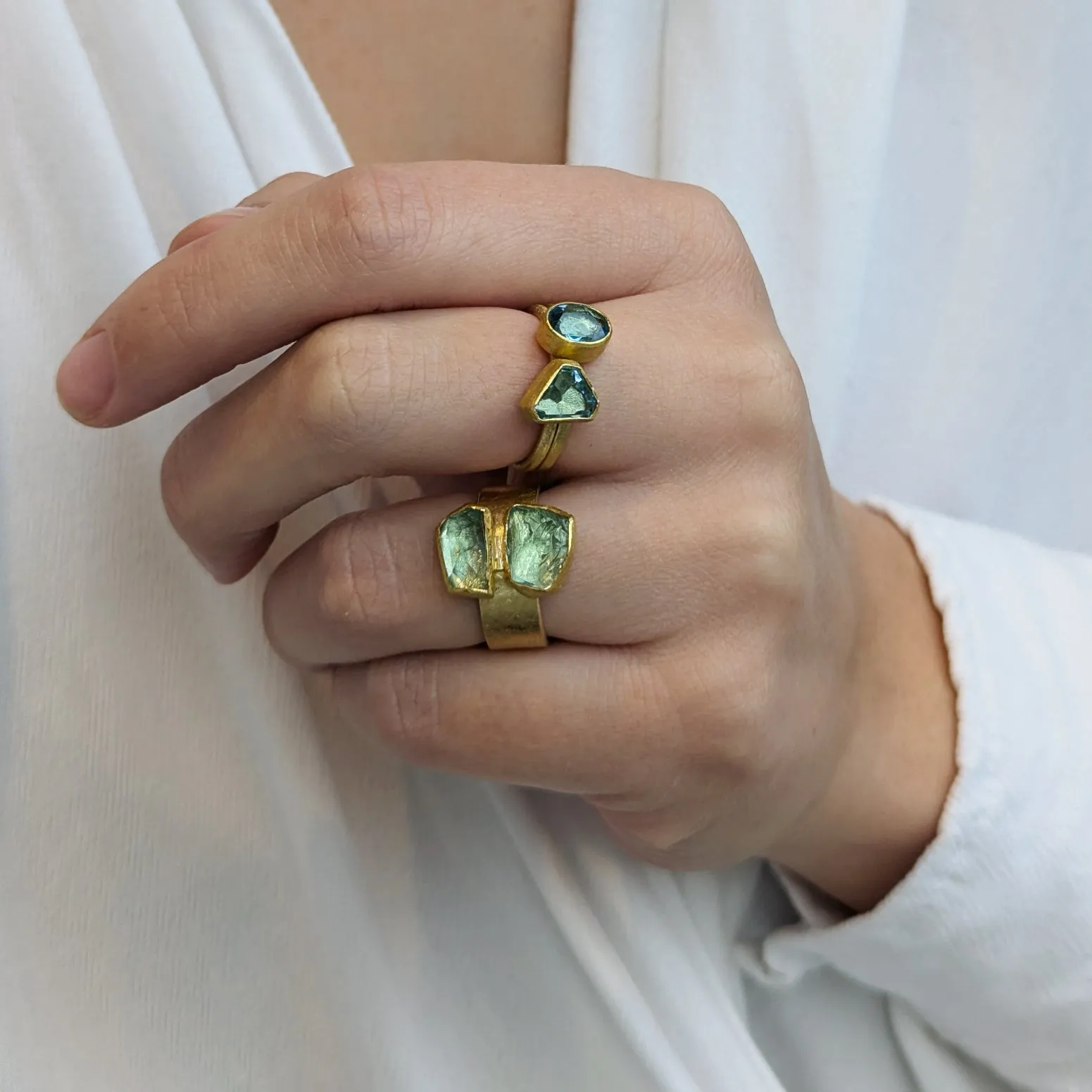 22 & 18K Bezel-Set Faceted Oval Aquamarine Ring
