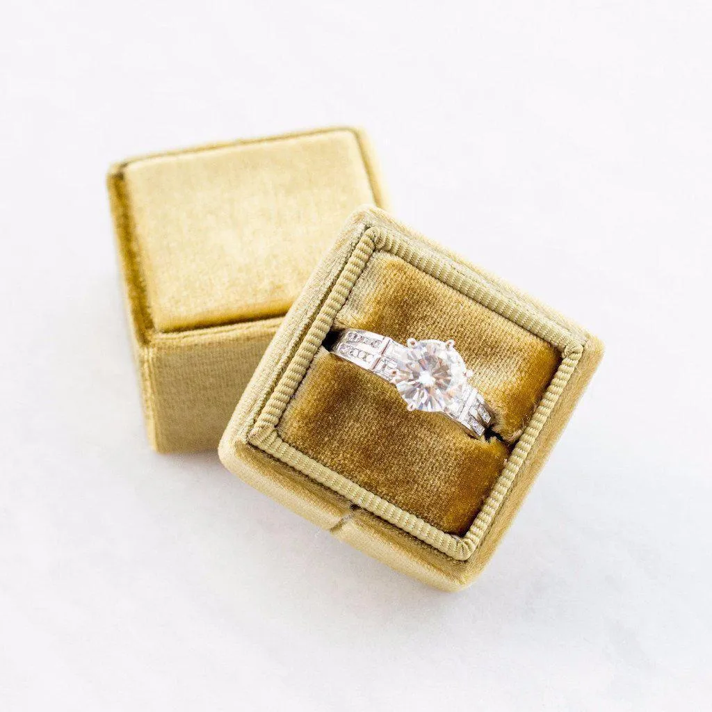 8mm Round Center Side Baguette Diamonds 18k White Gold Ring
