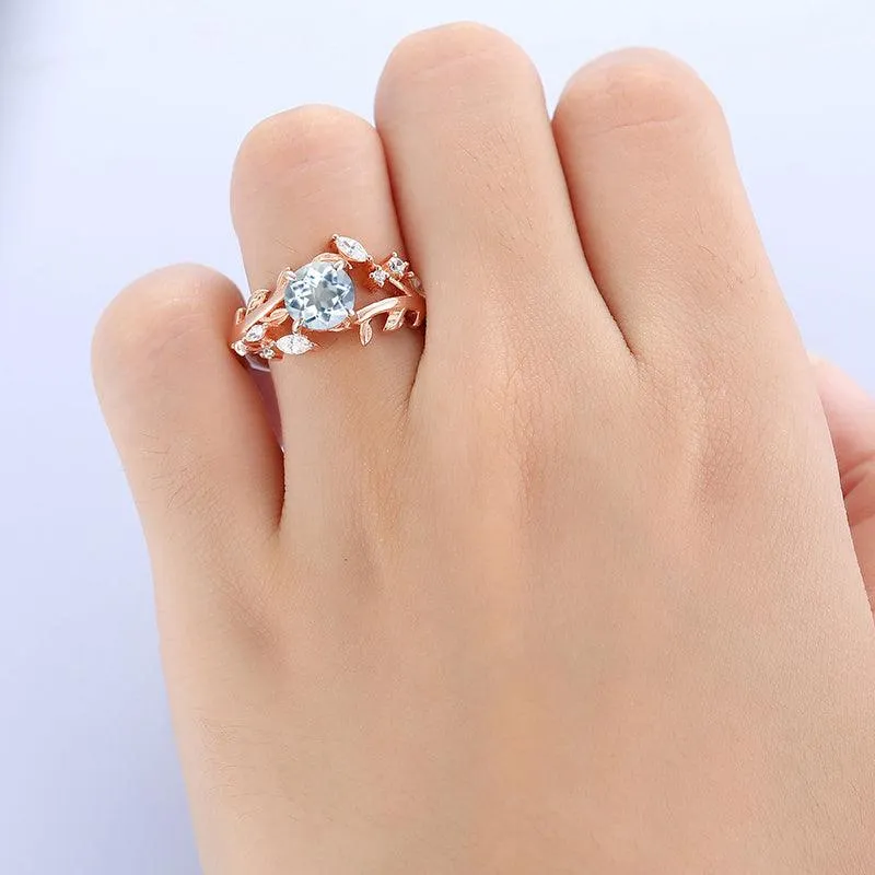 Antique Round Shaped Aquamarine Art Deco Natural  Leaf Vine Ring