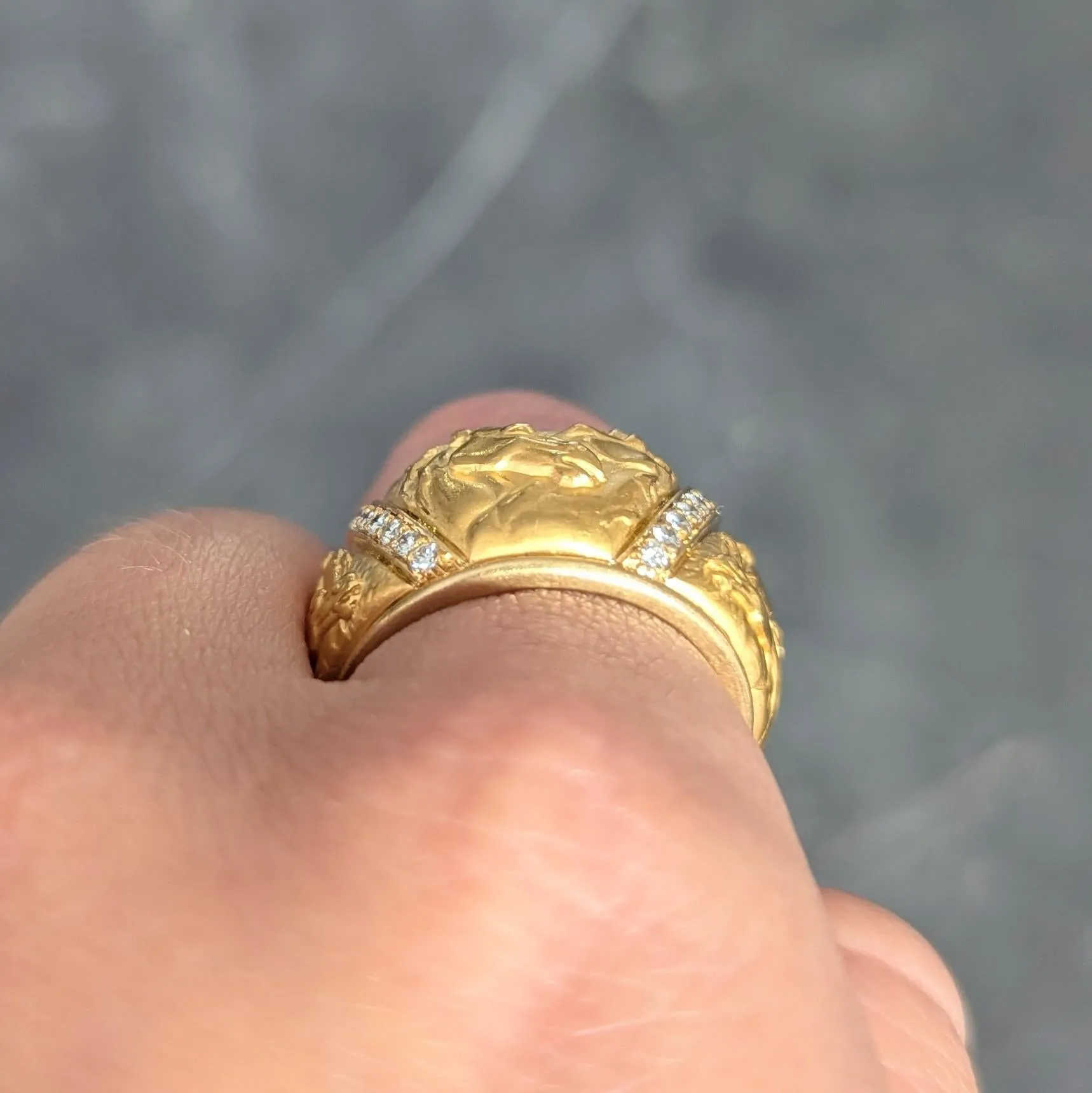 Carrera y Carrera 1990's Diamond 18 Karat Yellow Gold Repoussé Horse Vintage Band Ring