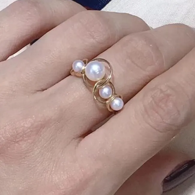 Circle Plate Japanese Akoya Pearl Ring in 18K Yellow Gold