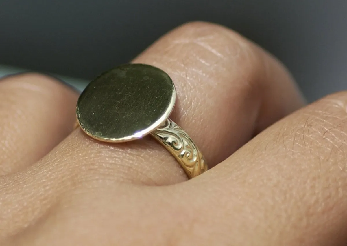 Flourish Pattern Ring 14mm Round Glue Pad - DIY Ring Blank