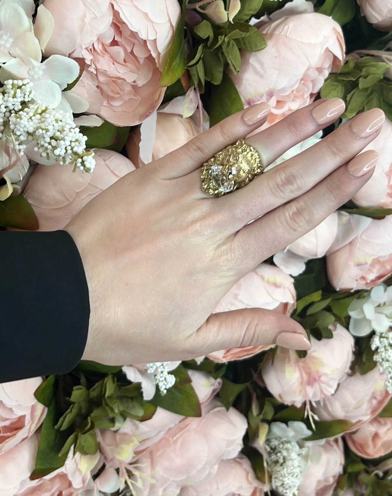Gucci Yellow Gold With Crystal Lionhead Motif Ring Size 10 ( UK J )
