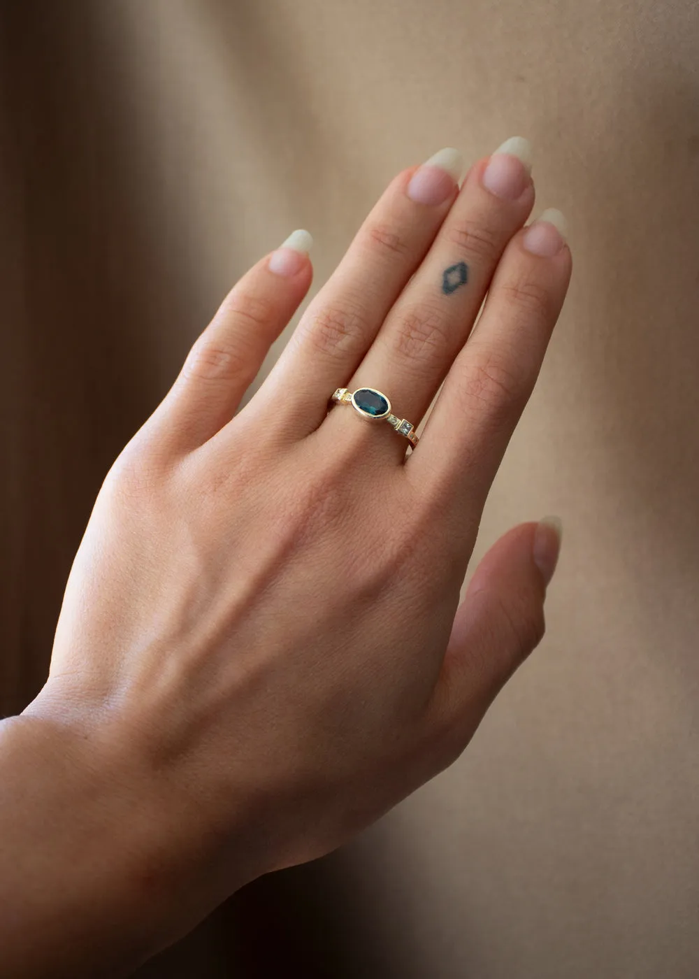 In Stock | Hikaru Ring No.14 - Blue/Teal Oval Australian Sapphire