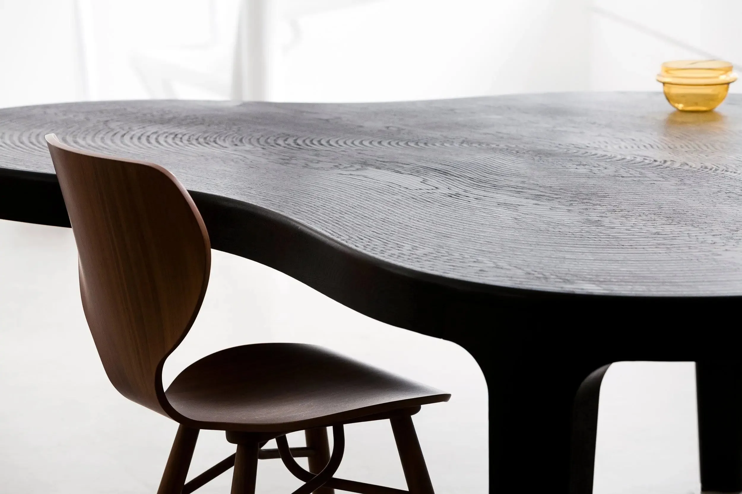 Isola - Dining Table