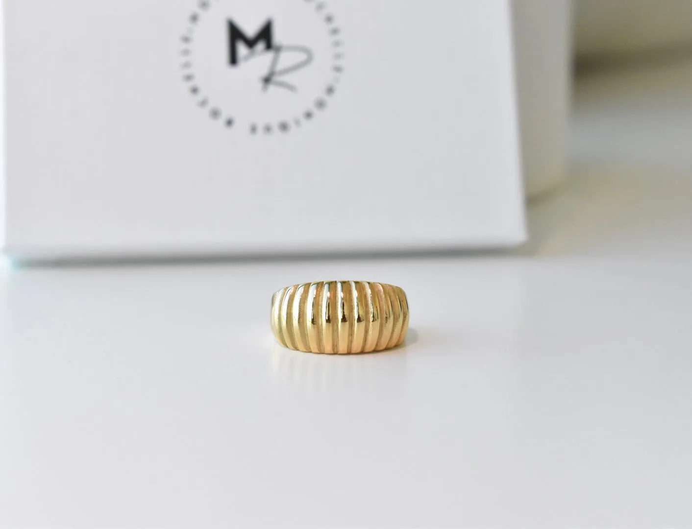 Lea Dome Ring