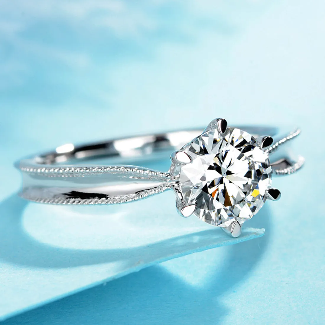 Milgrain Edge Round Cut Lab-Grown Diamond Engagement Ring