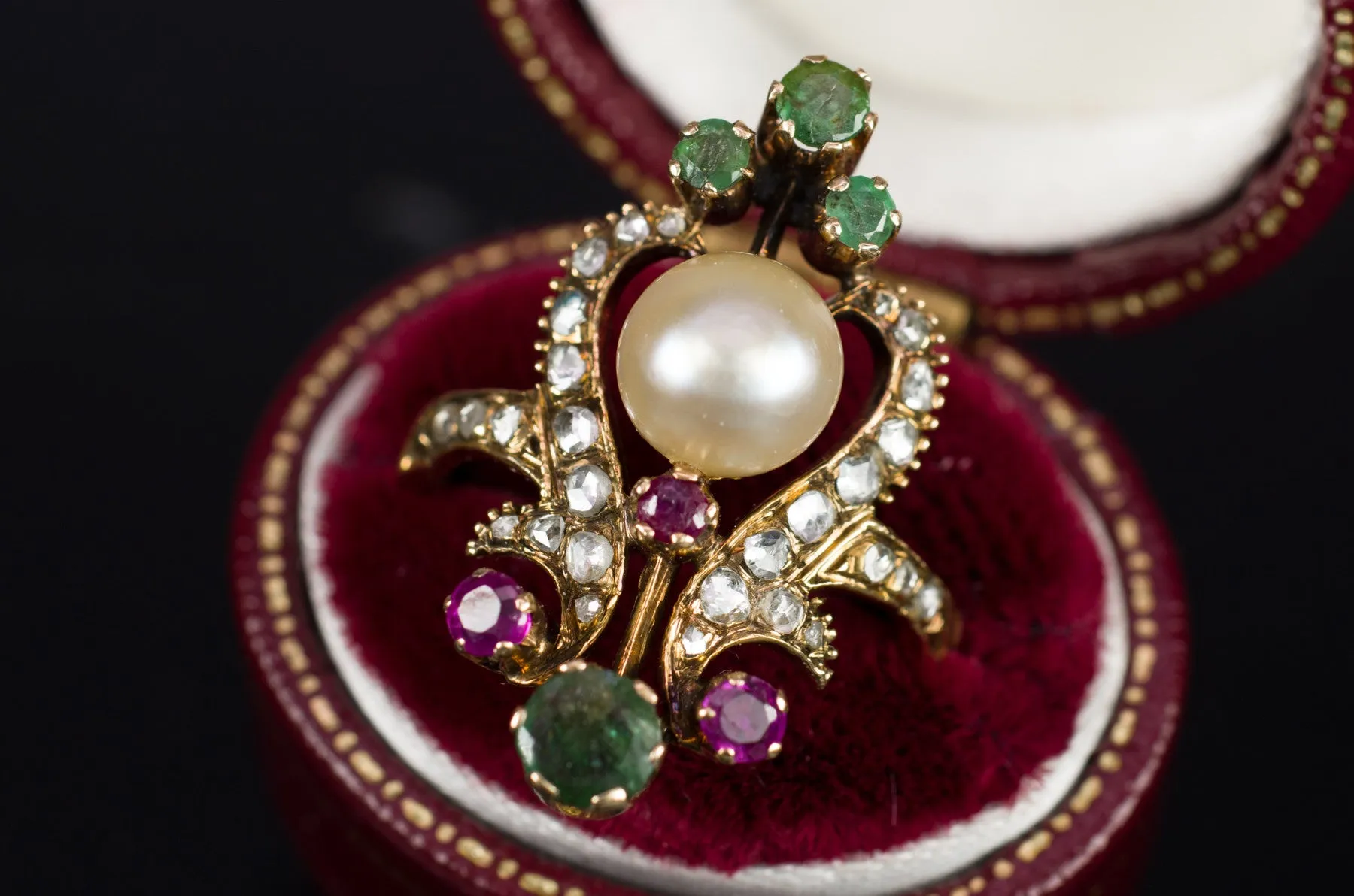 MIXED GEM AND ROSE CUT DIAMOND COCKTAIL RING