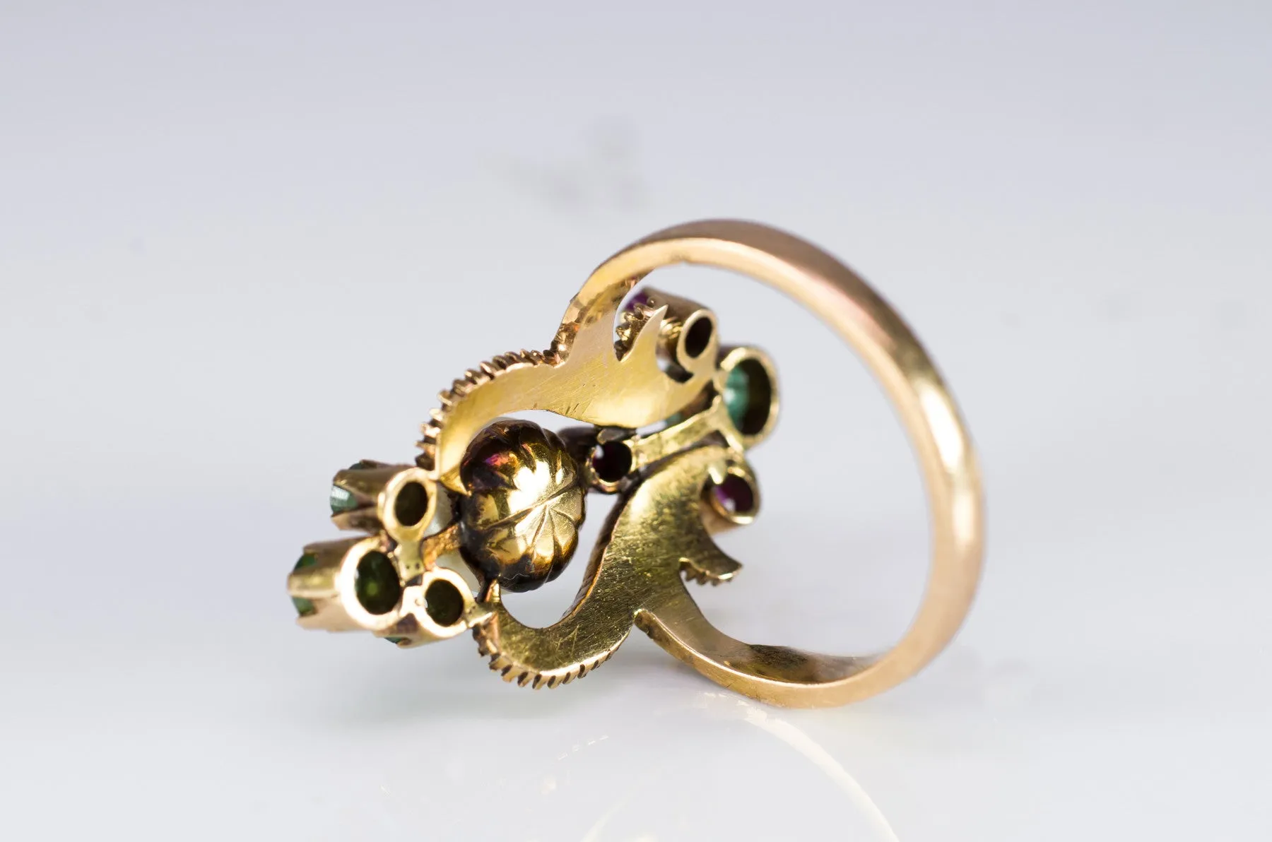 MIXED GEM AND ROSE CUT DIAMOND COCKTAIL RING