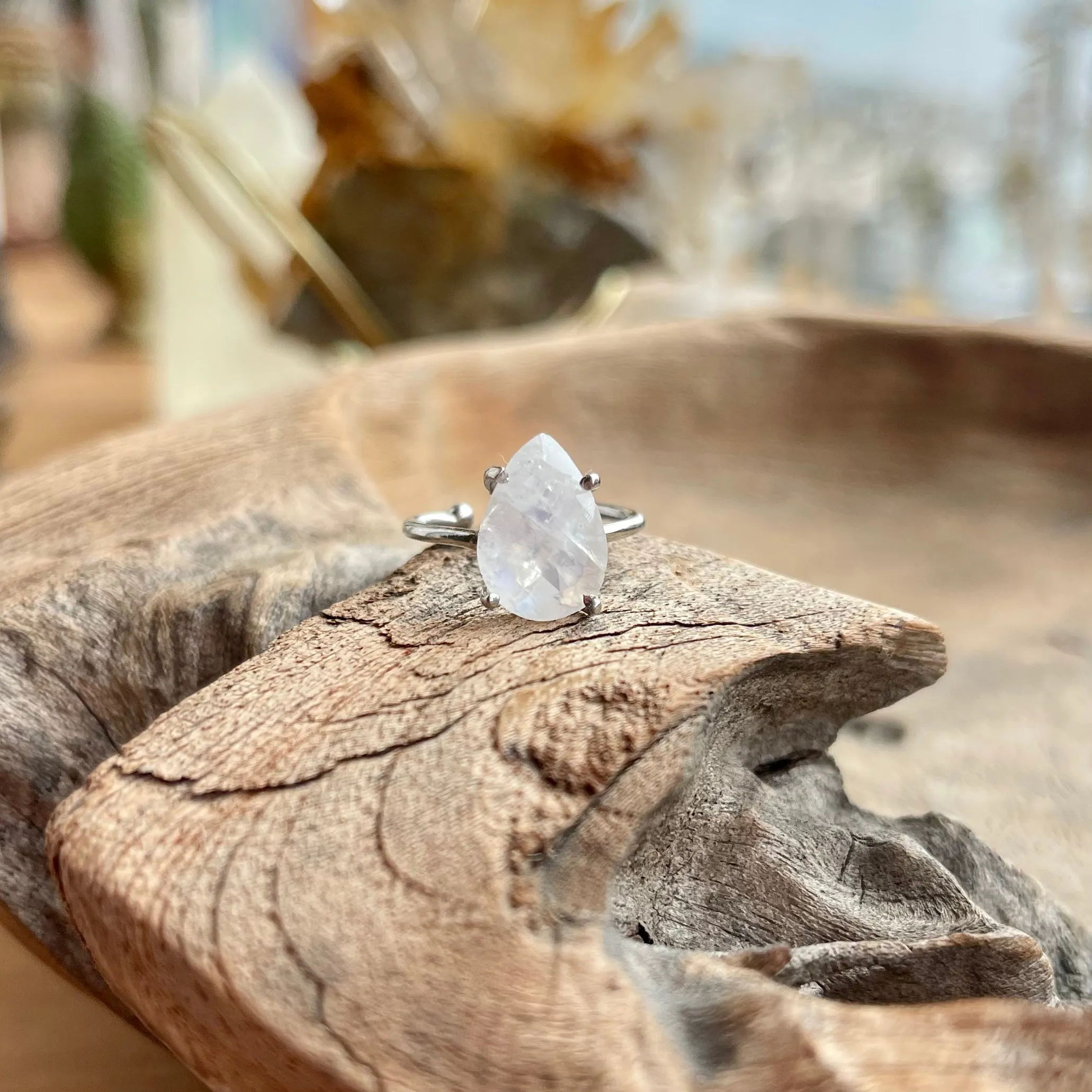 Moonstone Ring in Silver