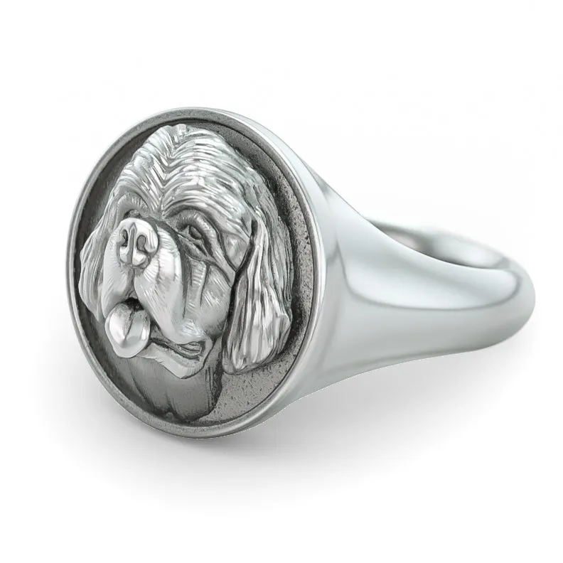 Newfoundland Classic Round Signet Ring