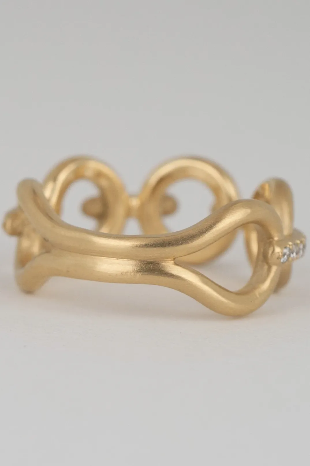 Nexus Pavé Band Chain Ring