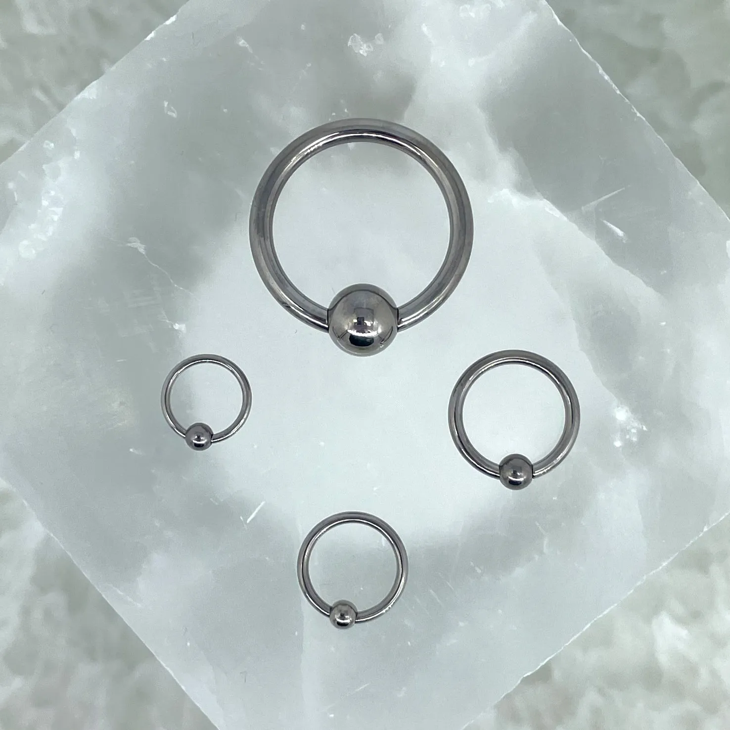 Niobium Captive Bead Ring