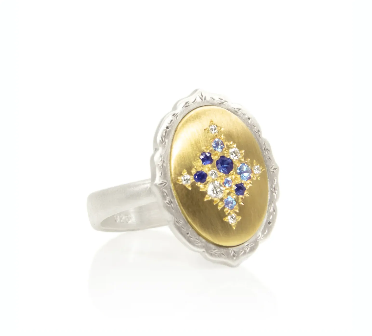 Oval Scallop Edge Ring