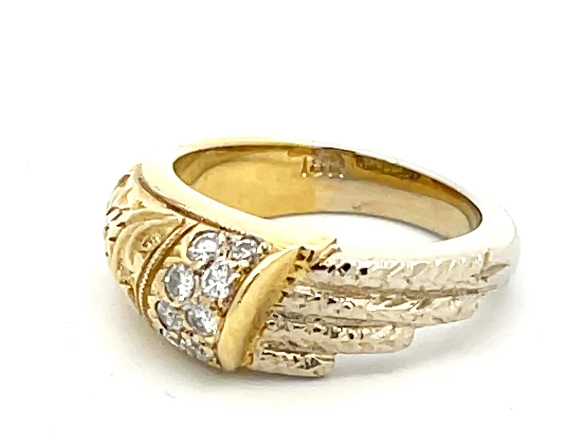 Plumeria Diamond Two Toned Textured Ring in 18k Gold