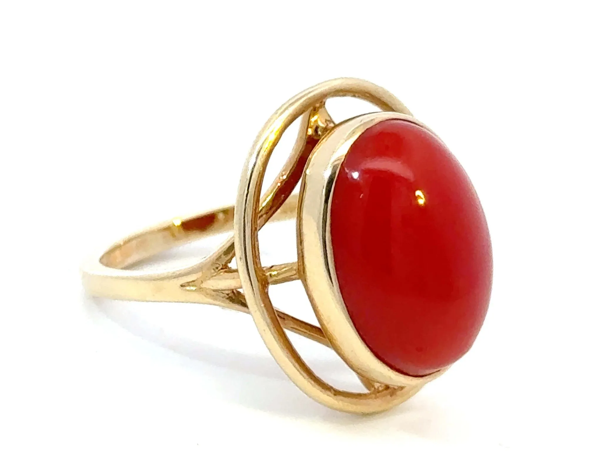 Red Aka Coral Cabochon Ring 14k Yellow Gold