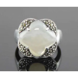 Sterling Silver Mother of Pearl Ring Size 5.5