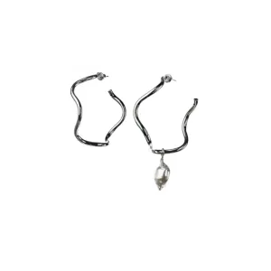 Wavy Rings with a Baroque Pearl