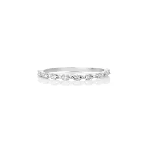 Women's diamond ring